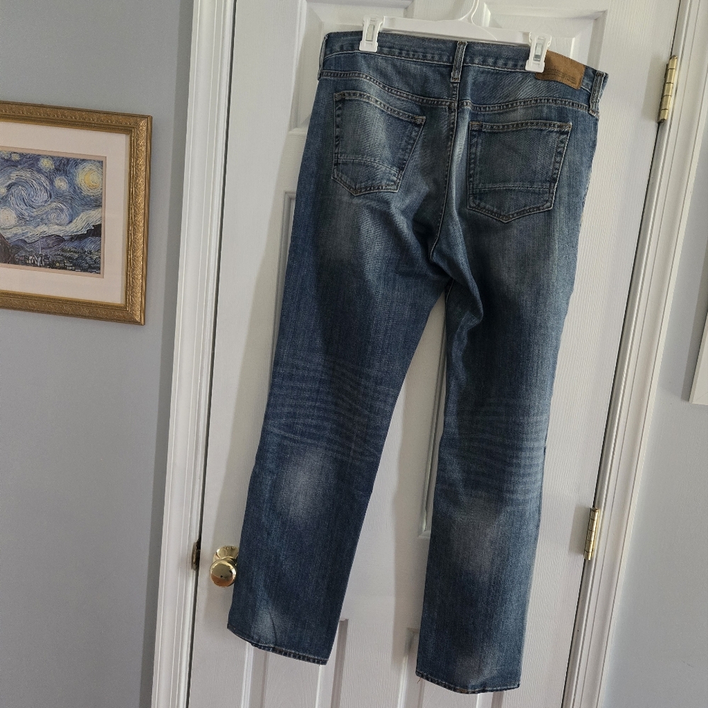 Old Navy Blue Straight 34x34 Jeans Classic Denim Style - Picture 2 of 4